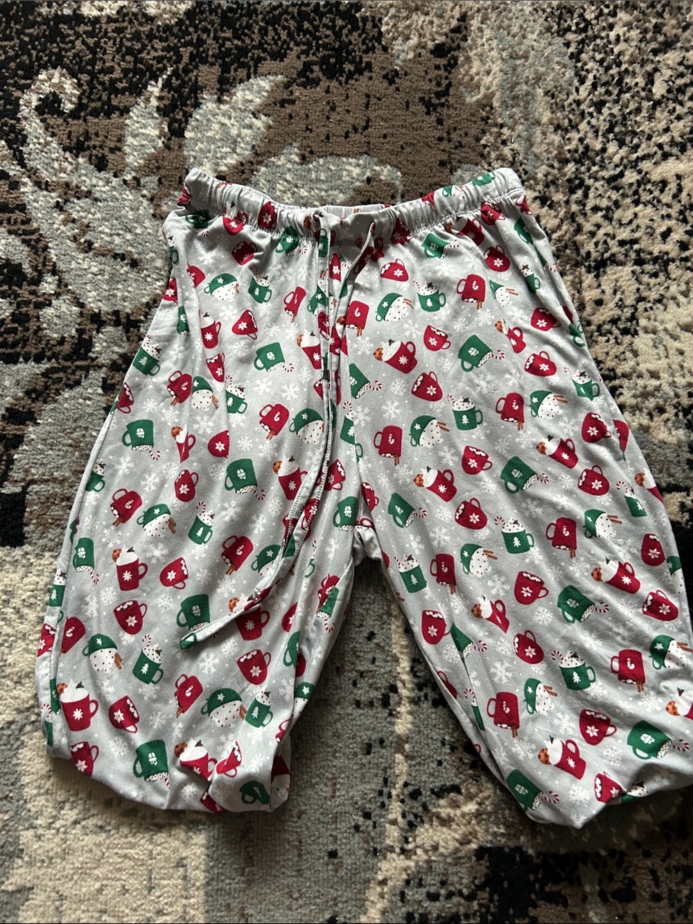 Women’s White Holiday Mug-Print Pajama Pants